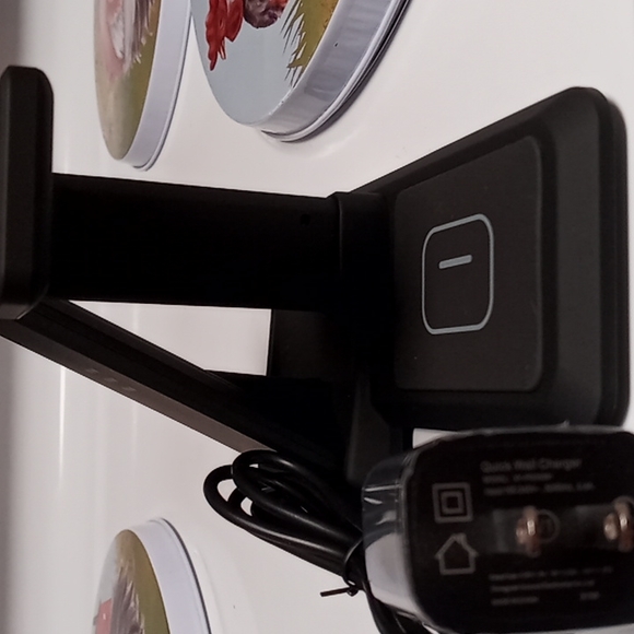 Ultimate Wireless Charger station